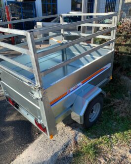 Remolque de caja con cartolas de 500 mm